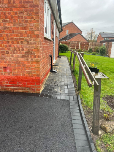 Driveway Company Middlewich 38 Xlarge Medium